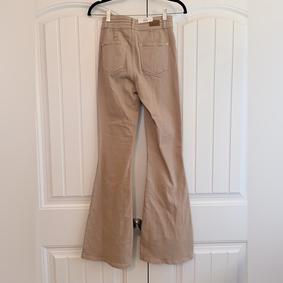 Judy Blue NWT Flare High Rise Jeans Women’s Size 0 / 24 Khaki Tan Tummy Control - Picture 6 of 14